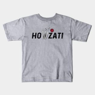 Cricket Lover Howzat Ball And Wicket Cricket Fan Kids T-Shirt